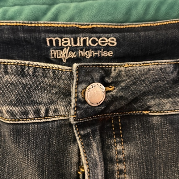 Maurice’s Distressed Denim Jeans - Picture 2 of 4
